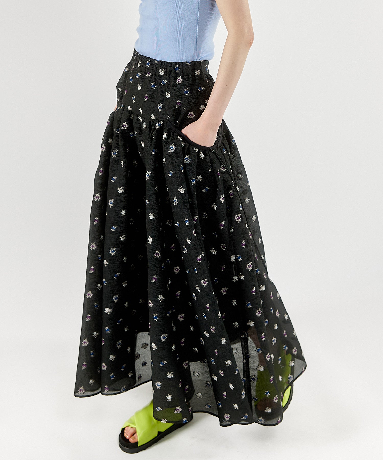 Floral Pattern Jacquard Voluminous Skirt