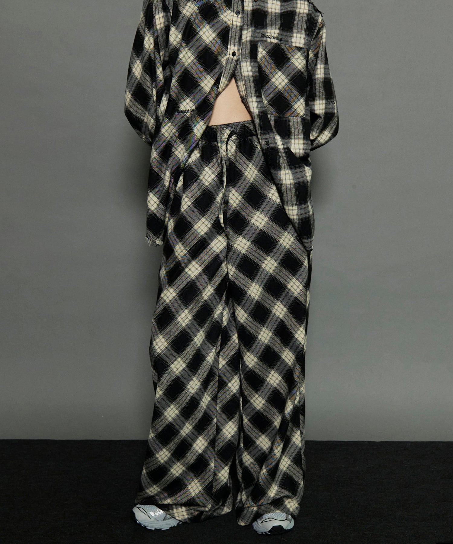 【PRE-ORDER】Random Checkered Easy Wide Pants