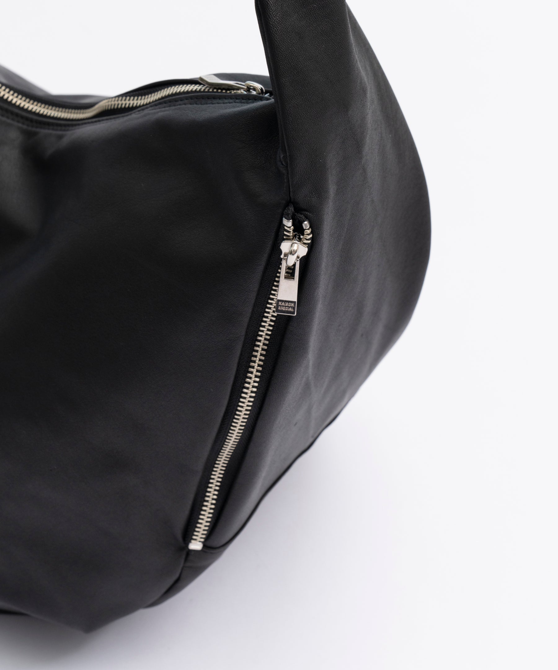 【PRE-ORDER】Leather Shoulder “BANANA” Bag