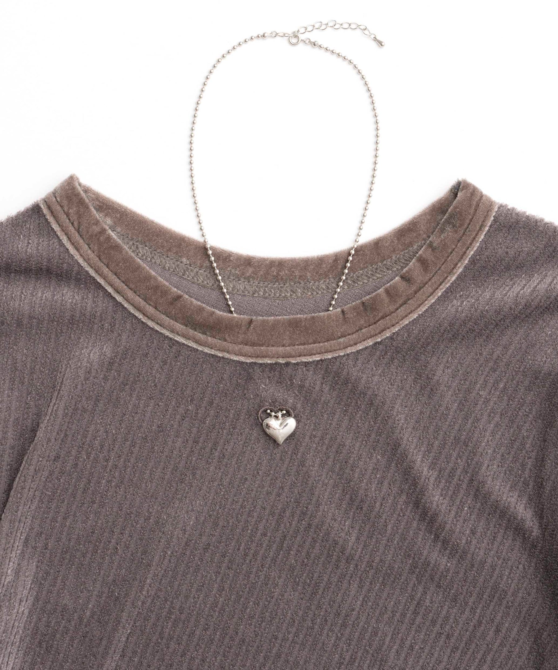 With Heart Necklace Velor Tops