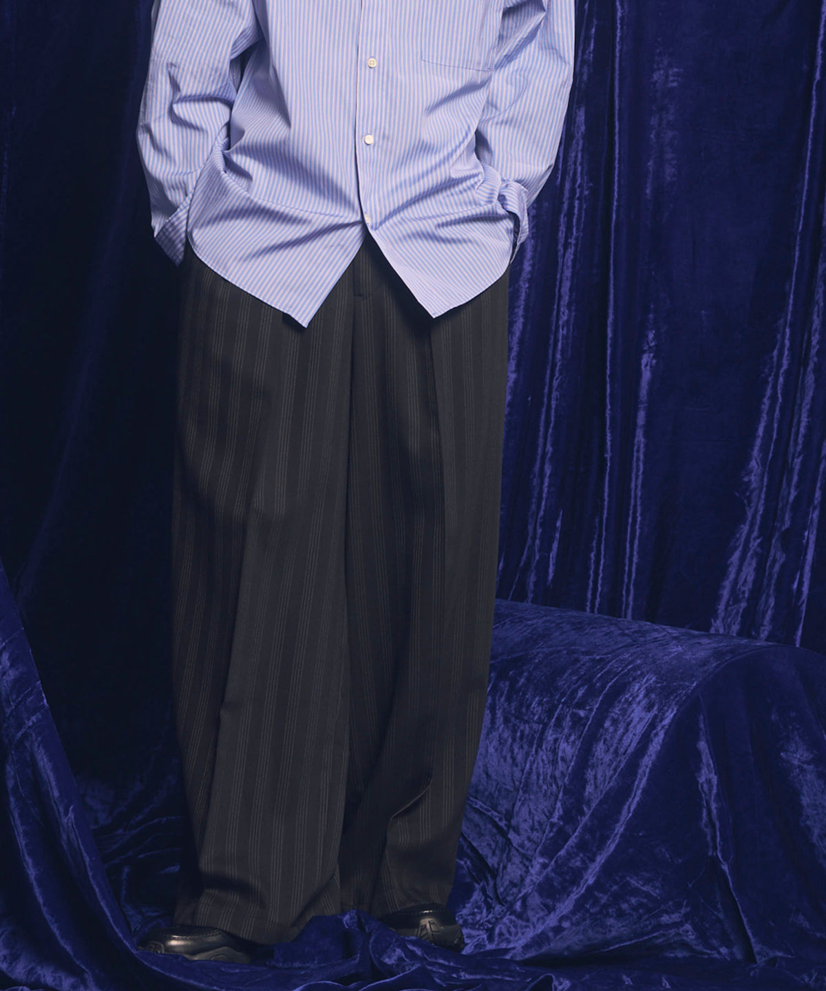 【Italian Dead Stock Fabric】Two-Tuck Wide Pants