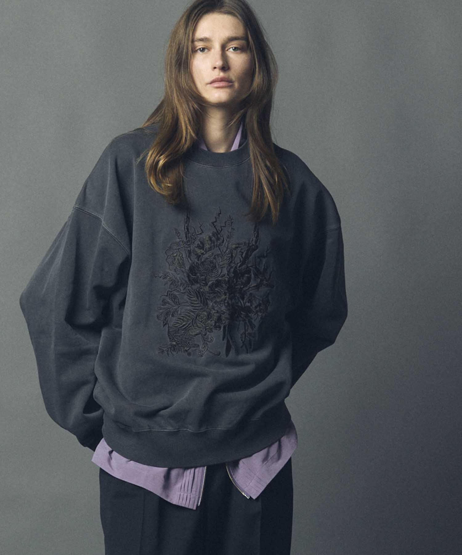 Flower Embroidery Heavy-Weight Pigment Sweat Prime-Over Crew Neck Pullover