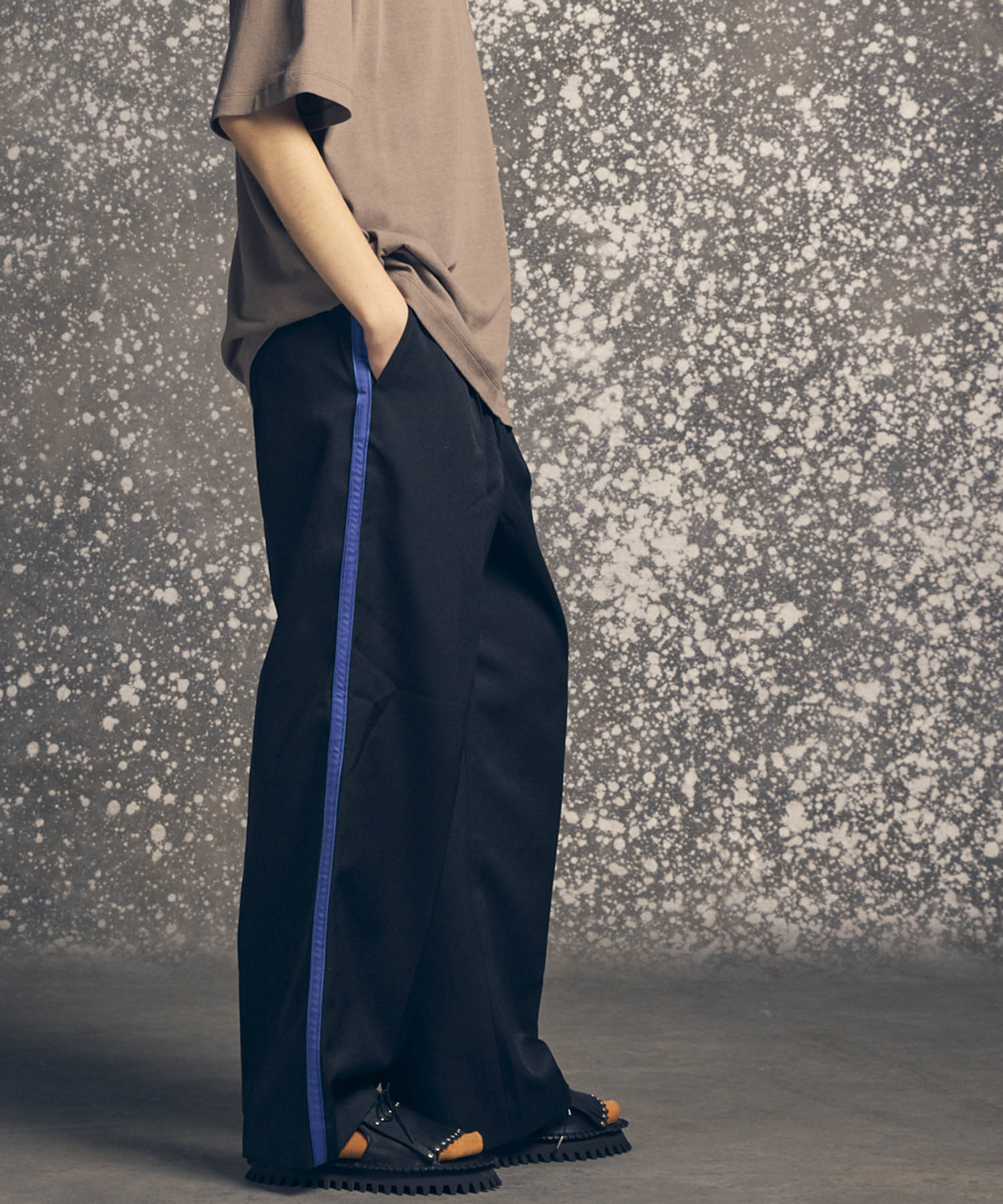 Side Line Twill Wide Pants